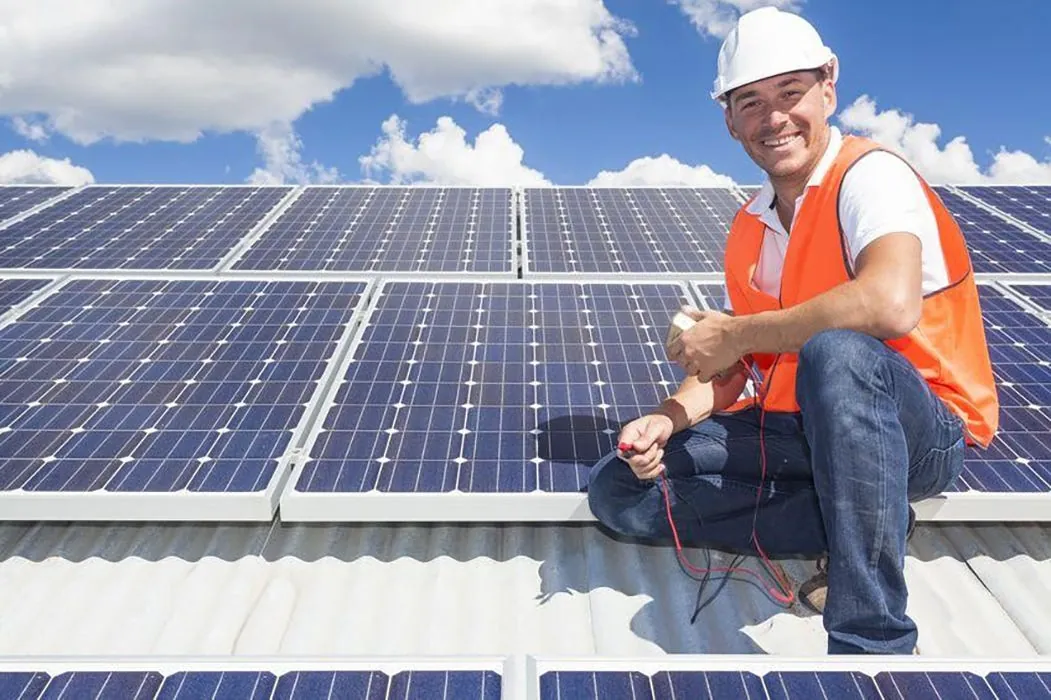 Panneaux solaires pour les professionnels : une réponse à la hausse des coûts de l'électricité